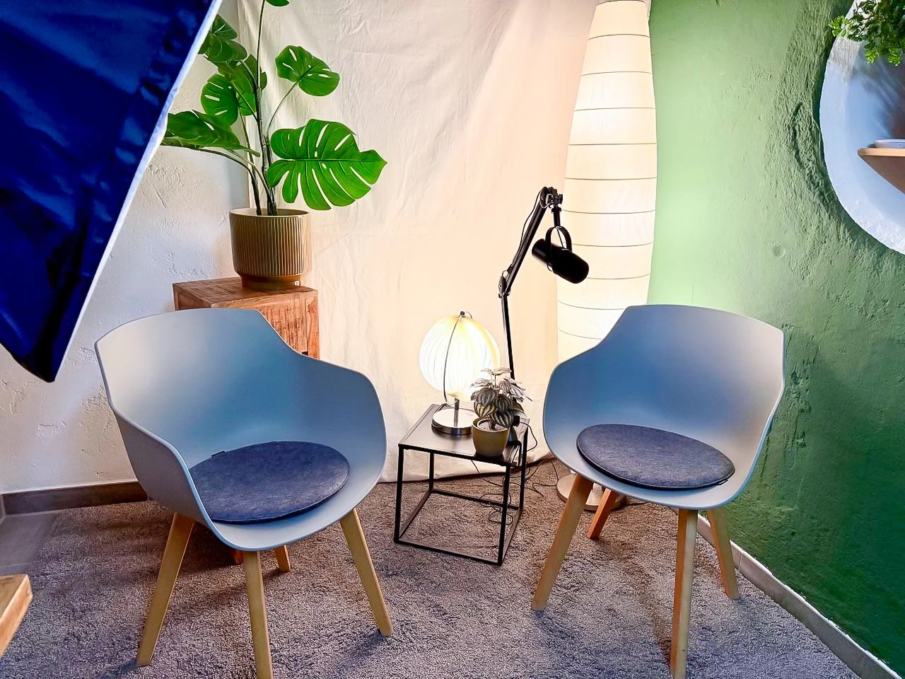 Schallreduziertes Podcast- und Video-Studio im Herzstudio Neufarn
